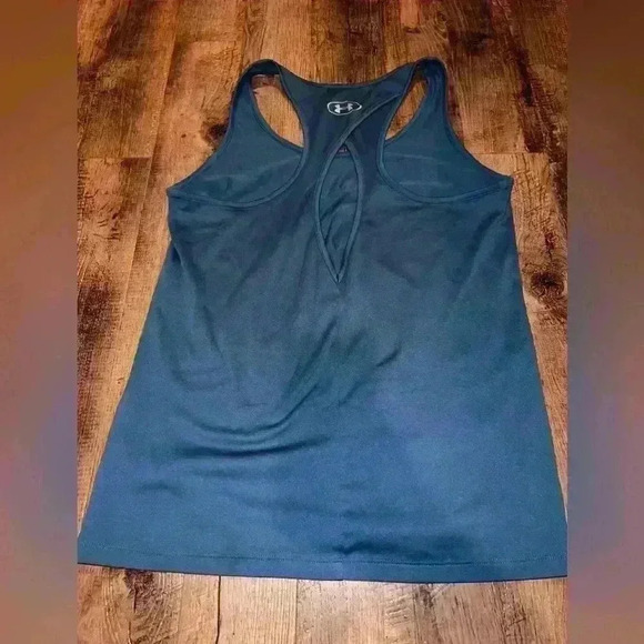 UA under Armour beautiful teal tank with lt teal logo - Picture 4 of 4